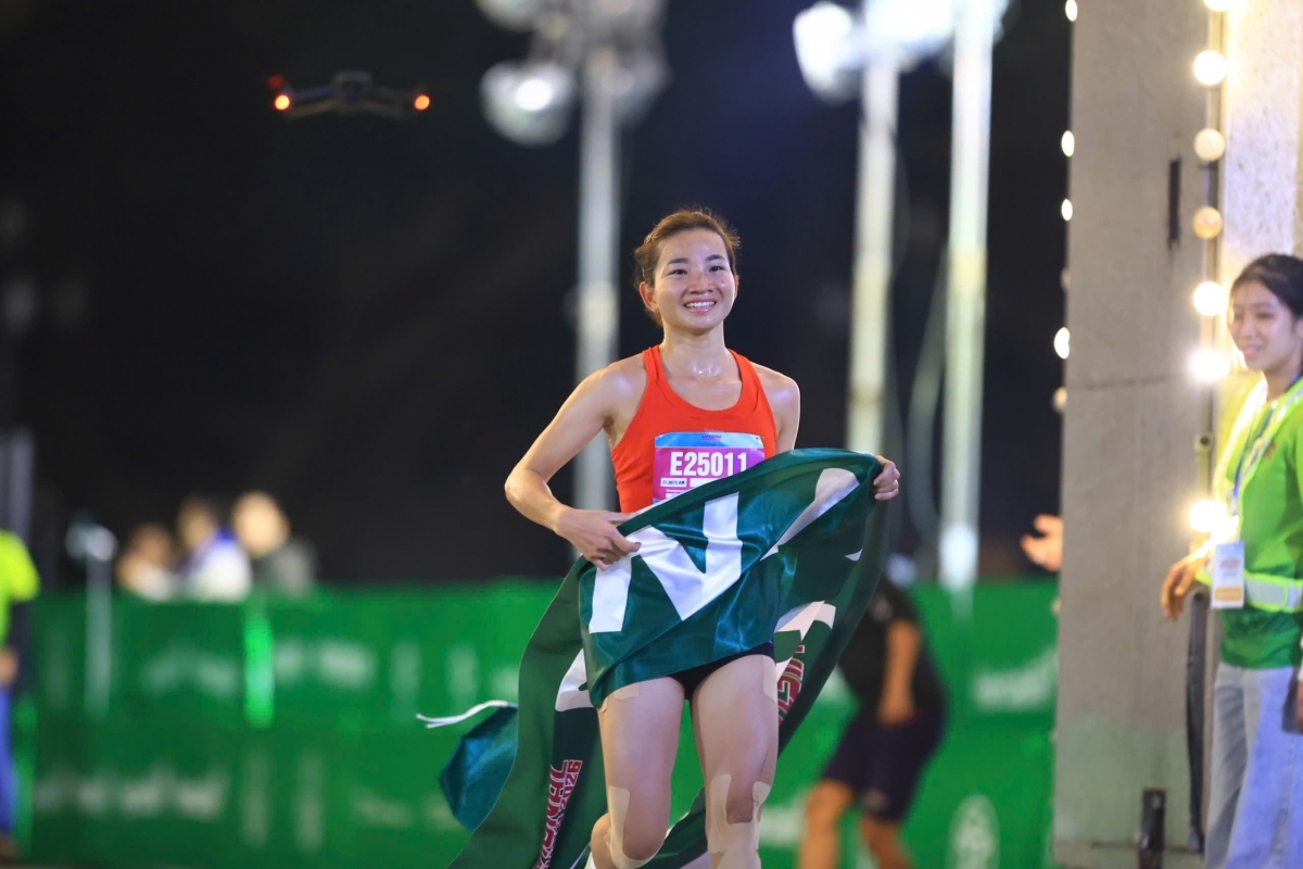 Vietnamese athletes win titles at Vietnam International Half Marathon 2026